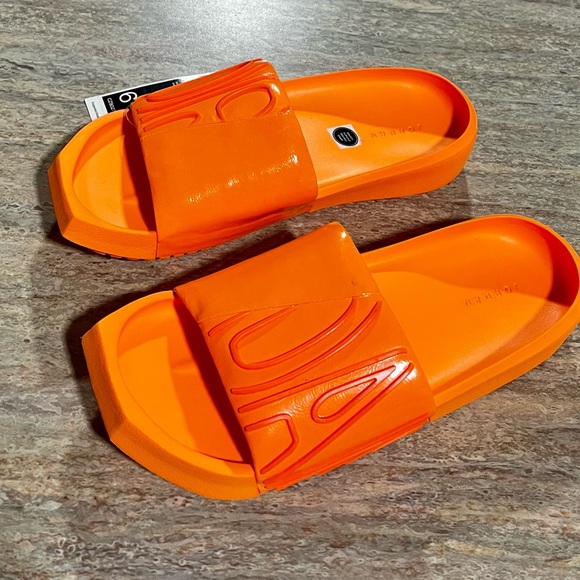 NWT Jordan Nola women’s Orange bright Citrus slides - Picture 5 of 14